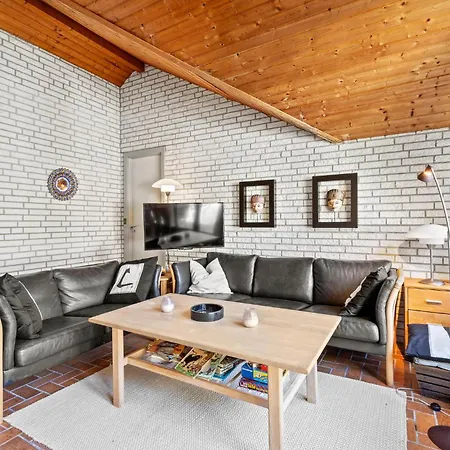 3 Bedroom Amazing In Casa de Férias