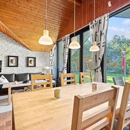 3 Bedroom Amazing In * Nørre Nebel